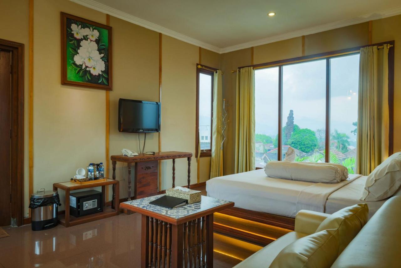 Family Hotel Gradia 2 Batu  Kültér fotó
