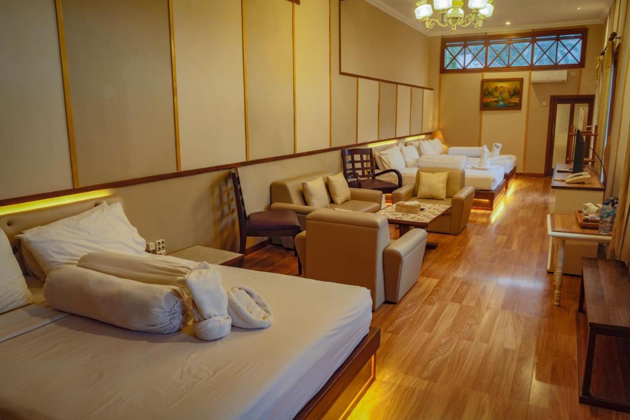 Family Hotel Gradia 2 Batu  Kültér fotó