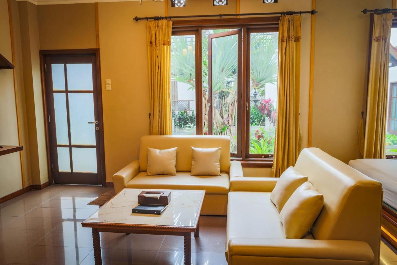 Family Hotel Gradia 2 Batu  Kültér fotó