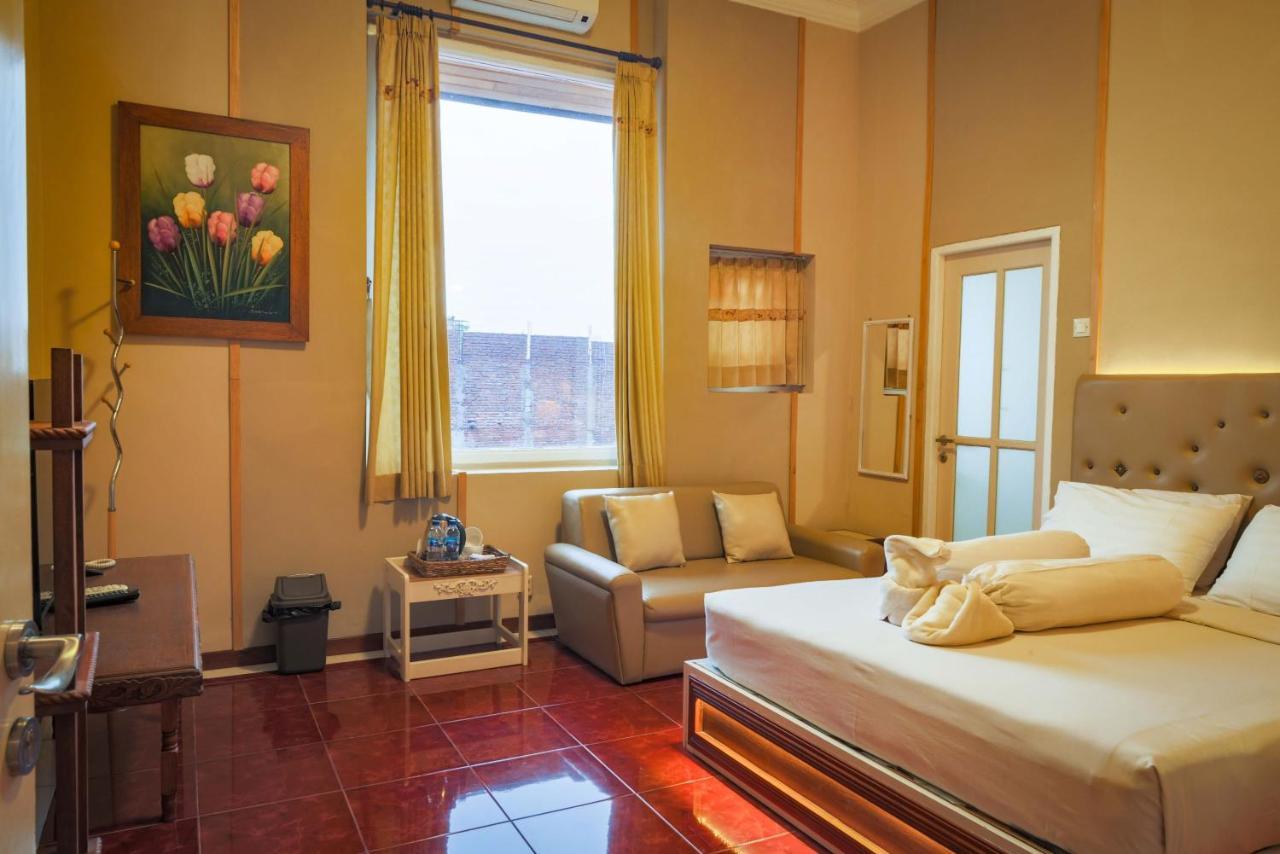 Family Hotel Gradia 2 Batu  Kültér fotó