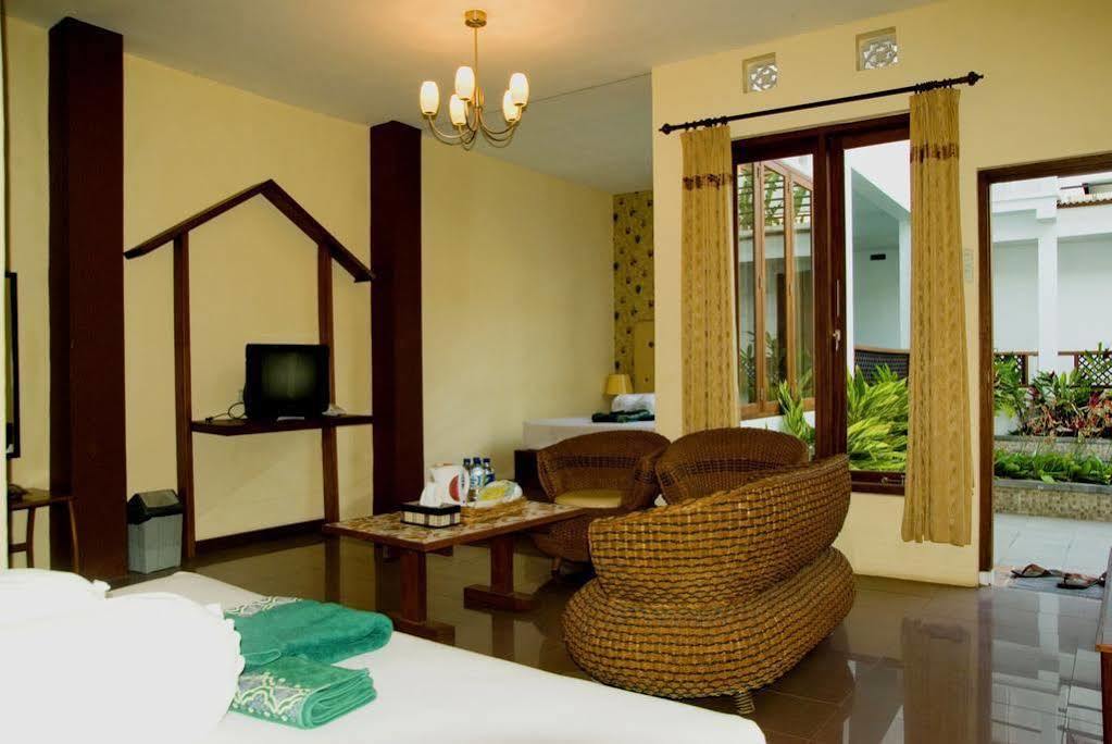 Family Hotel Gradia 2 Batu  Kültér fotó